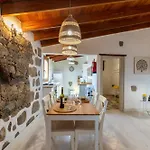 - Bentayga Domek alpejski Tejeda (Gran Canaria)